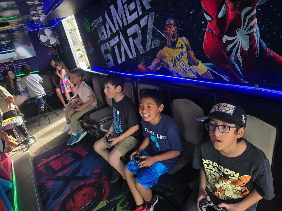 Gamer Starz gaming truck exterior - Apple Valley party rental